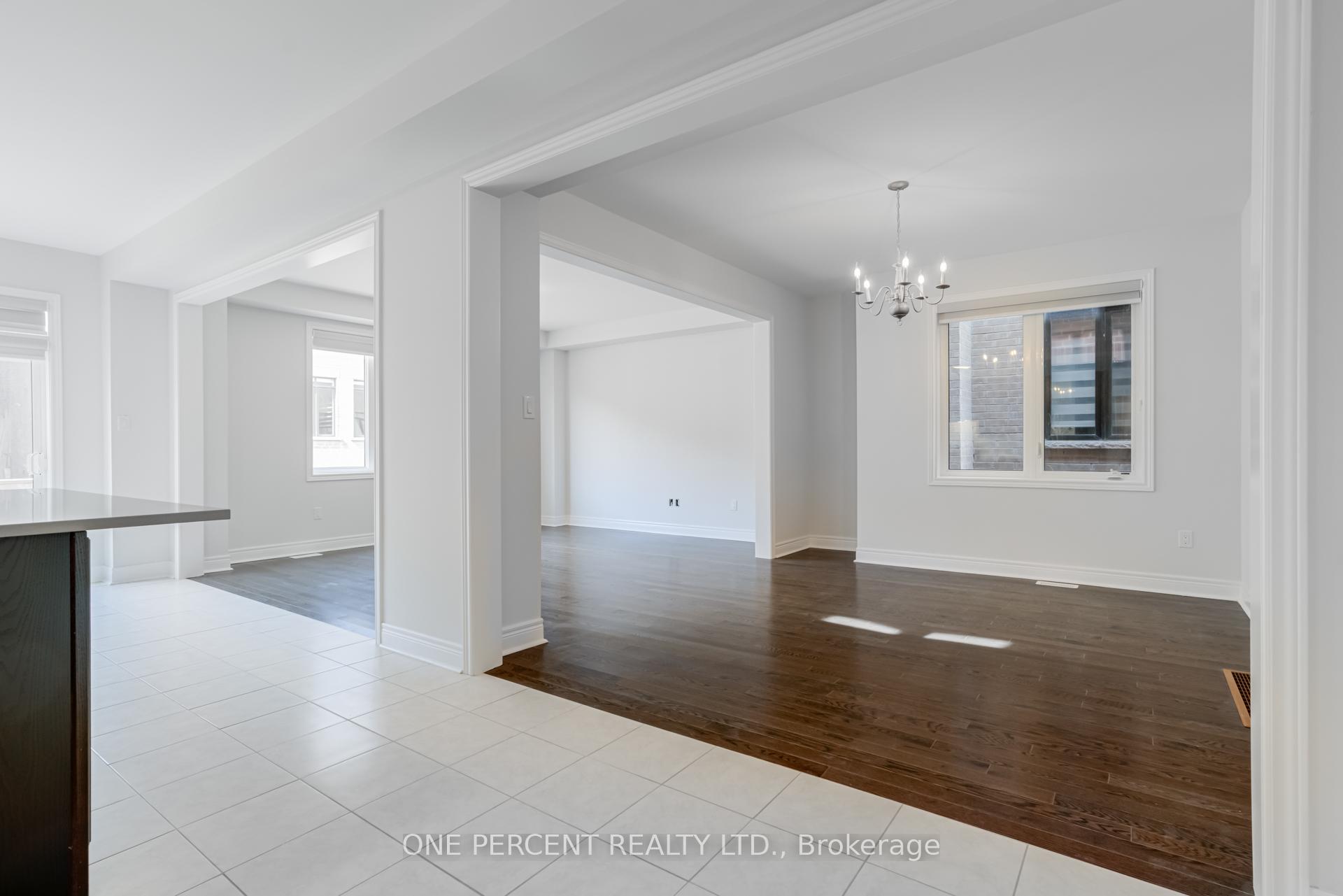 Photo 21 of 18 Lepp Drive, Markham, Middlefield — HOMEH