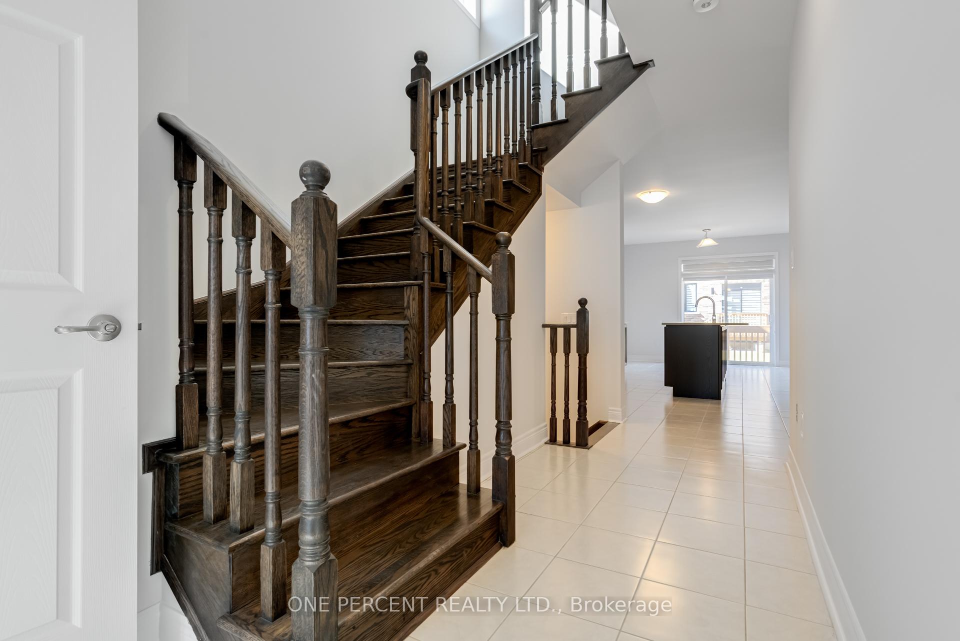 Photo 26 of 18 Lepp Drive, Markham, Middlefield — HOMEH