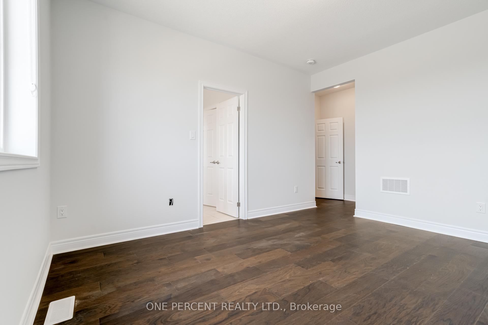 Photo 37 of 18 Lepp Drive, Markham, Middlefield — HOMEH