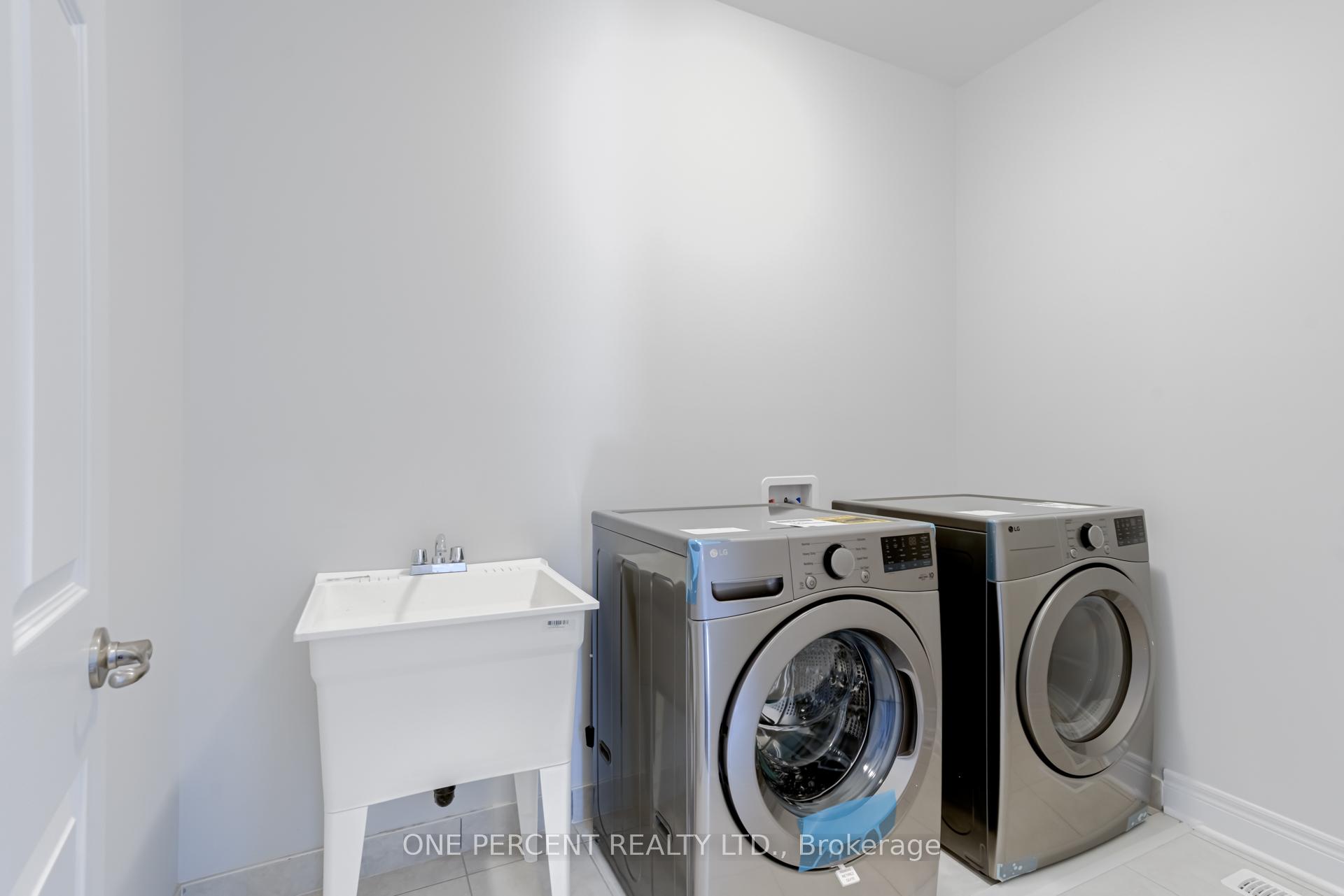 Photo 43 of 18 Lepp Drive, Markham, Middlefield — HOMEH