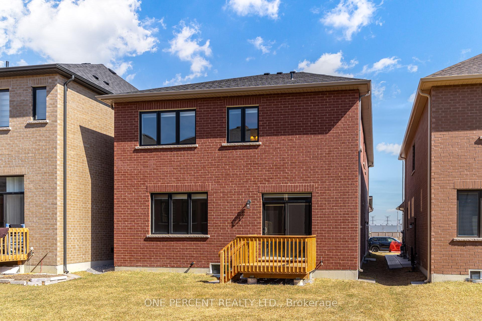 Photo 44 of 18 Lepp Drive, Markham, Middlefield — HOMEH