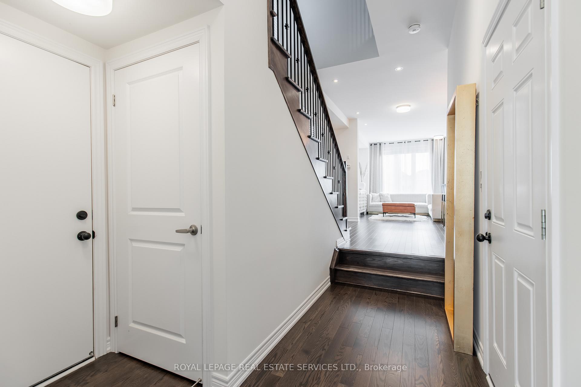 Photo 2 of 1342 Farmstead Drive, Milton, Ford — HOMEH