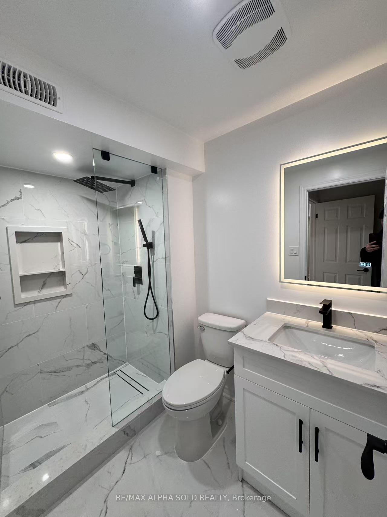 Photo 11 of 13 Yarl Drive, Markham, Middlefield — HOMEH