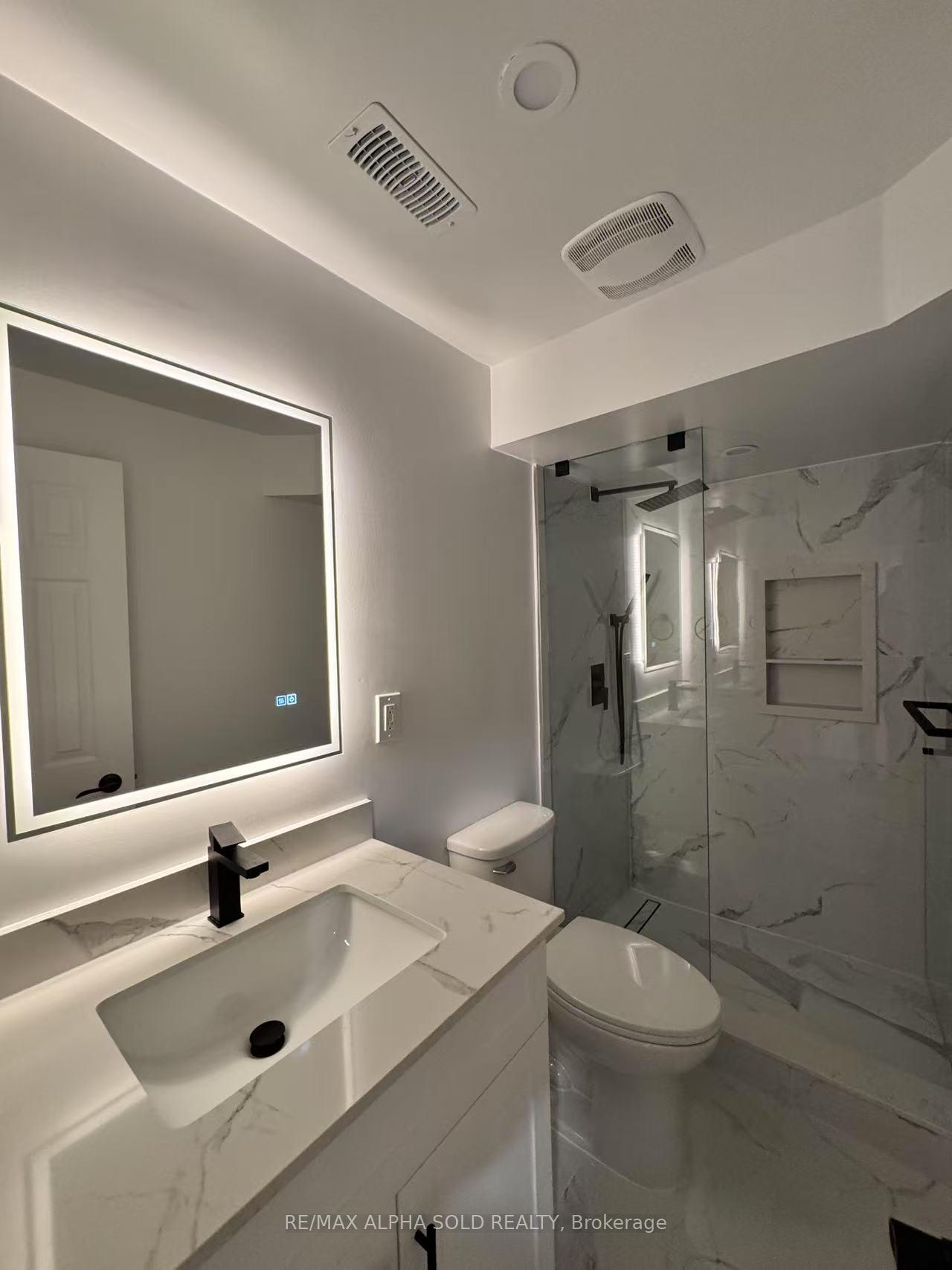Photo 15 of 13 Yarl Drive, Markham, Middlefield — HOMEH