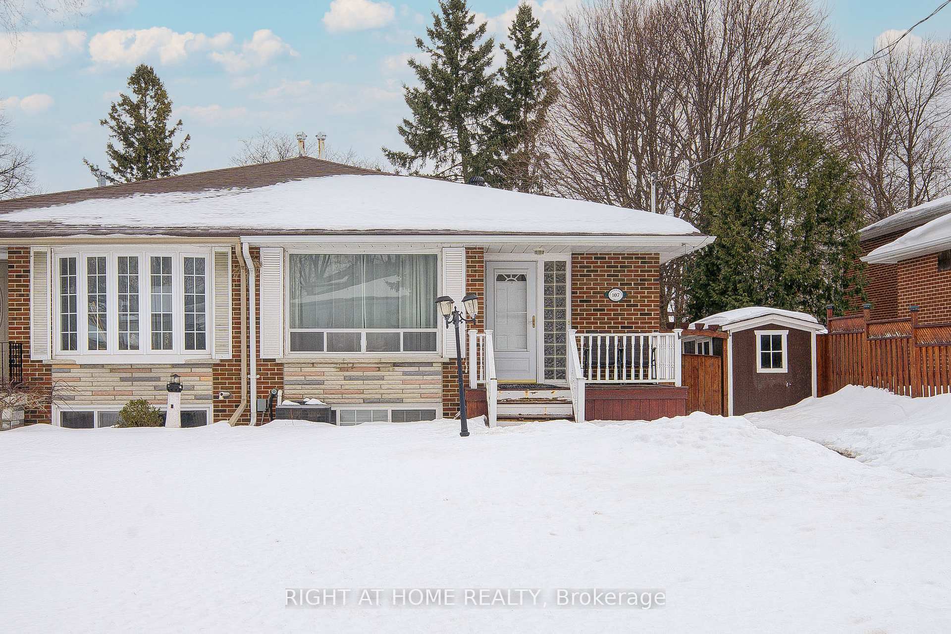 Front of 107 Sherwood Forest Drive