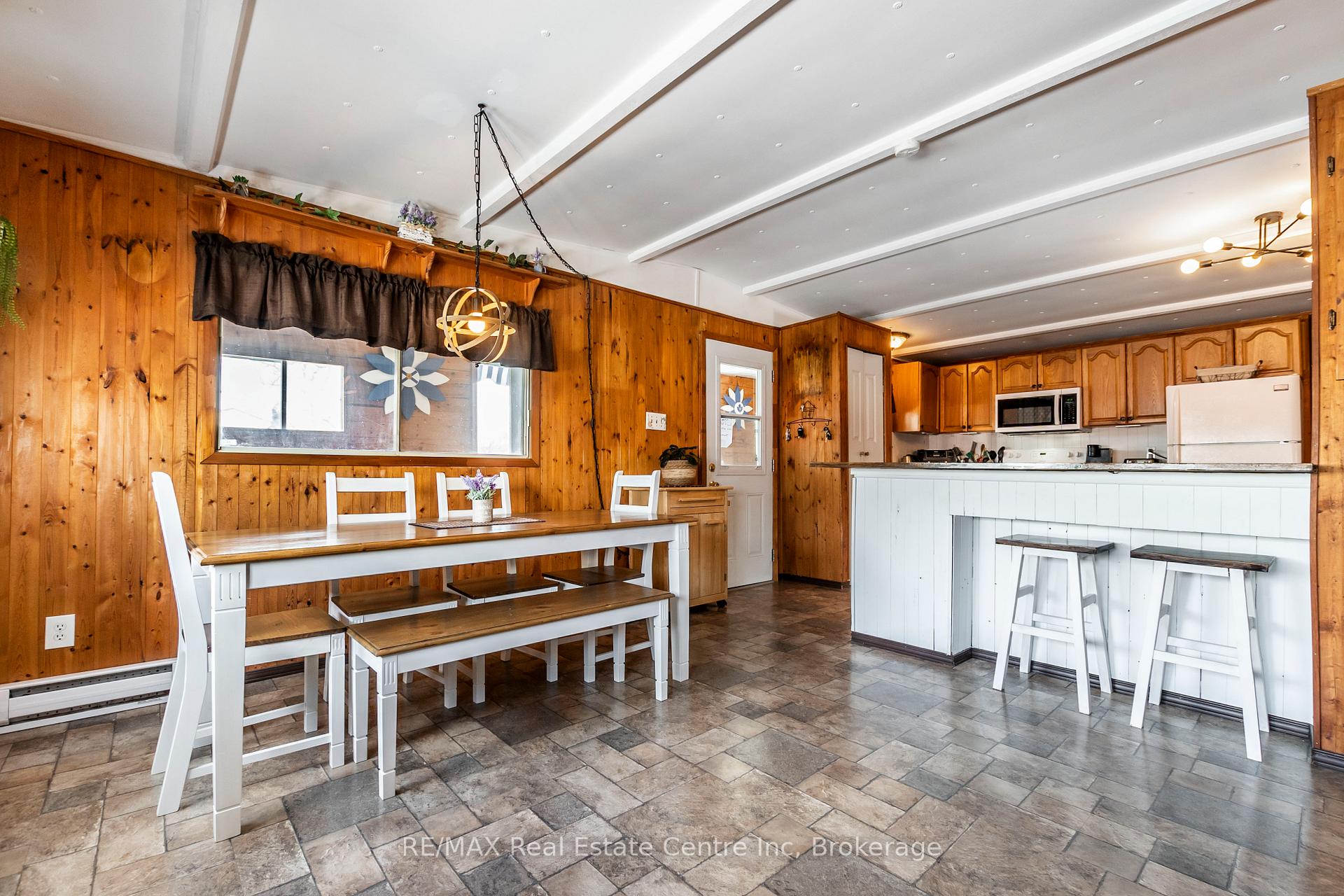 Photo 7 of 9034 Guelph Junction Road, Milton, Rural Milton West — HOMEH