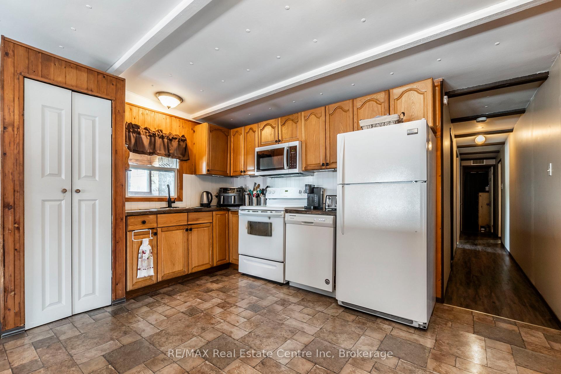 Photo 8 of 9034 Guelph Junction Road, Milton, Rural Milton West — HOMEH