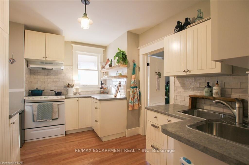 Photo 6 of 179 Paling Avenue, Hamilton, Homeside — HOMEH