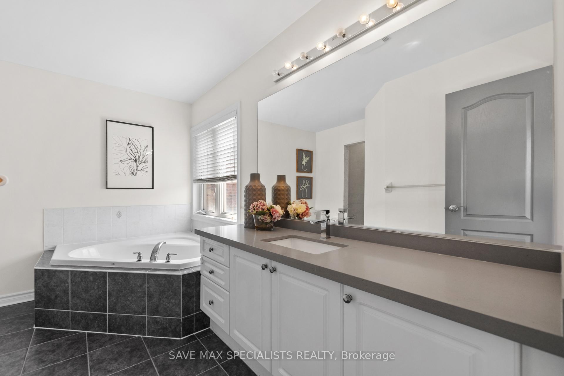 Photo 25 of 123 Weston Drive, Milton, Scott — HOMEH