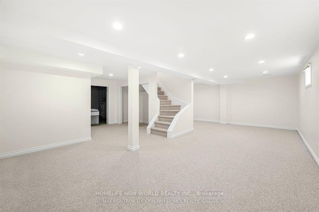 Photo 10 of 46 Summerfeldt Crescent, Markham, Unionville — HOMEH