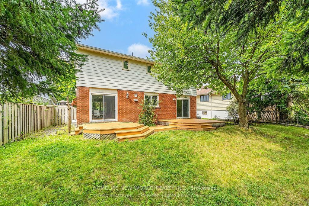 Photo 12 of 46 Summerfeldt Crescent, Markham, Unionville — HOMEH