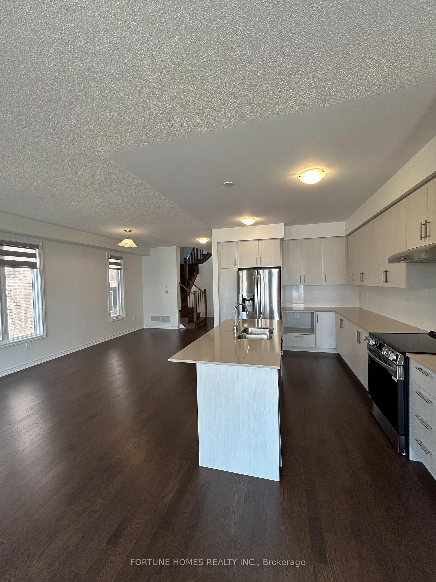 Photo 8 of 313 Bergamot Avenue, Milton, Walker — HOMEH