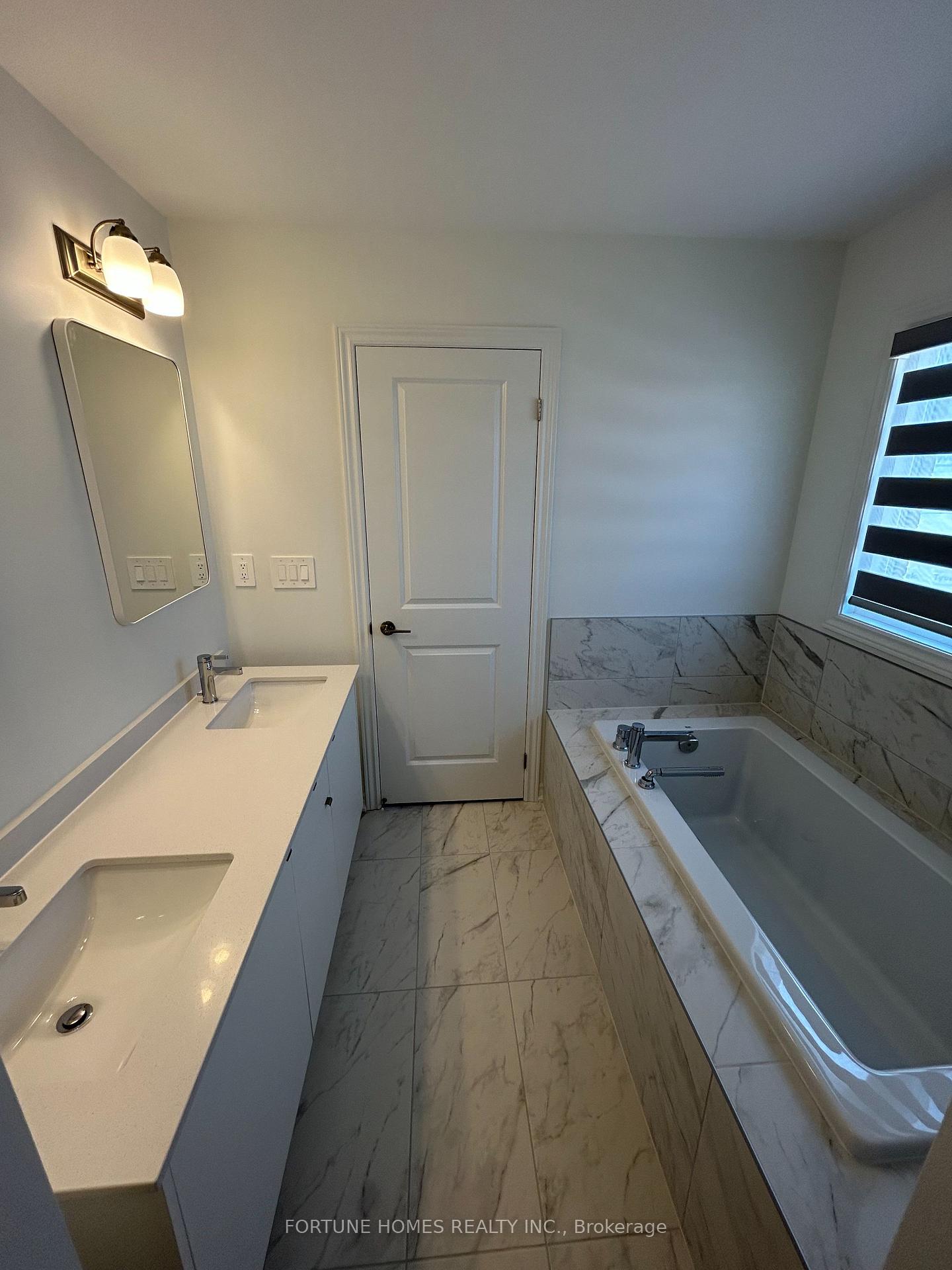 Photo 14 of 313 Bergamot Avenue, Milton, Walker — HOMEH