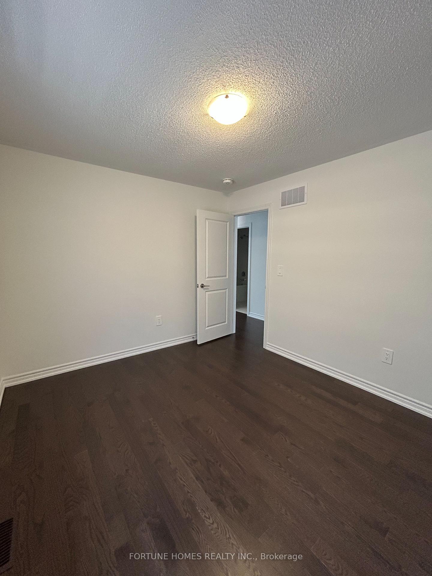 Photo 26 of 313 Bergamot Avenue, Milton, Walker — HOMEH