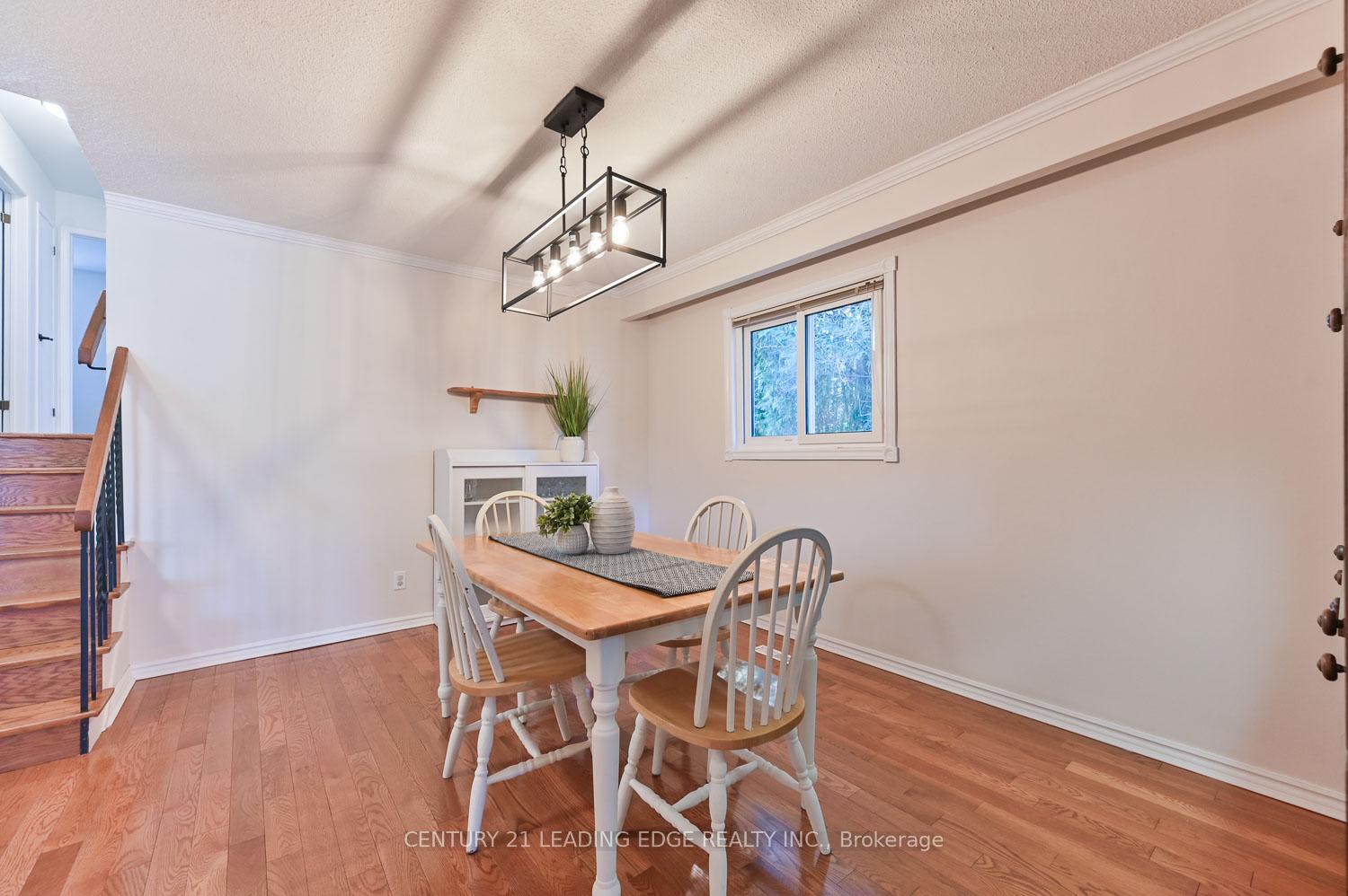 Photo 15 of 8 Sir Brandiles Place, Markham, Markham Village — HOMEH