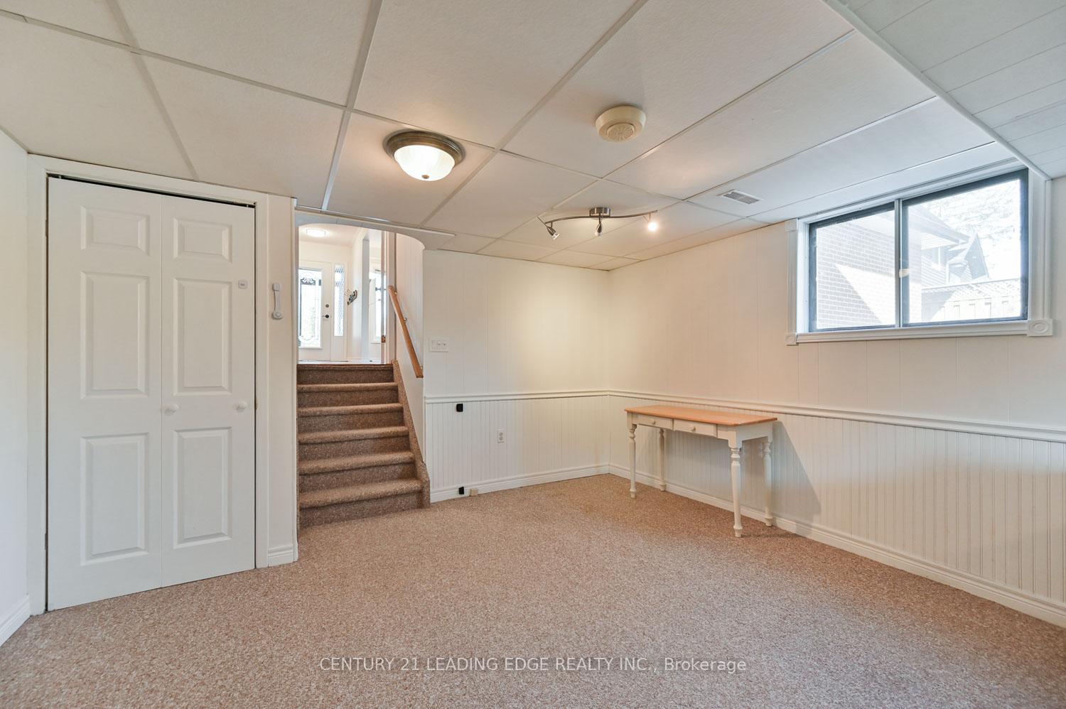 Photo 25 of 8 Sir Brandiles Place, Markham, Markham Village — HOMEH