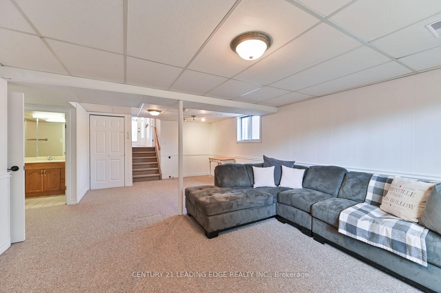 Photo 27 of 8 Sir Brandiles Place, Markham, Markham Village — HOMEH