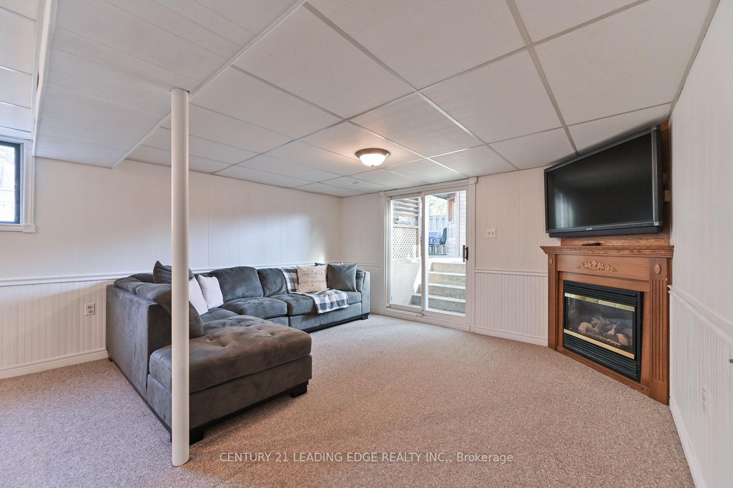 Photo 28 of 8 Sir Brandiles Place, Markham, Markham Village — HOMEH