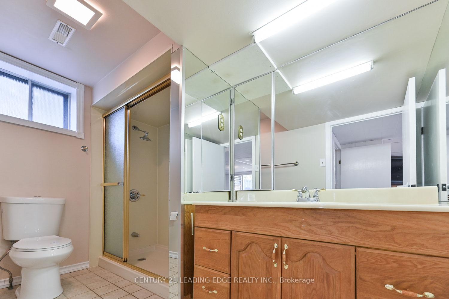 Photo 30 of 8 Sir Brandiles Place, Markham, Markham Village — HOMEH