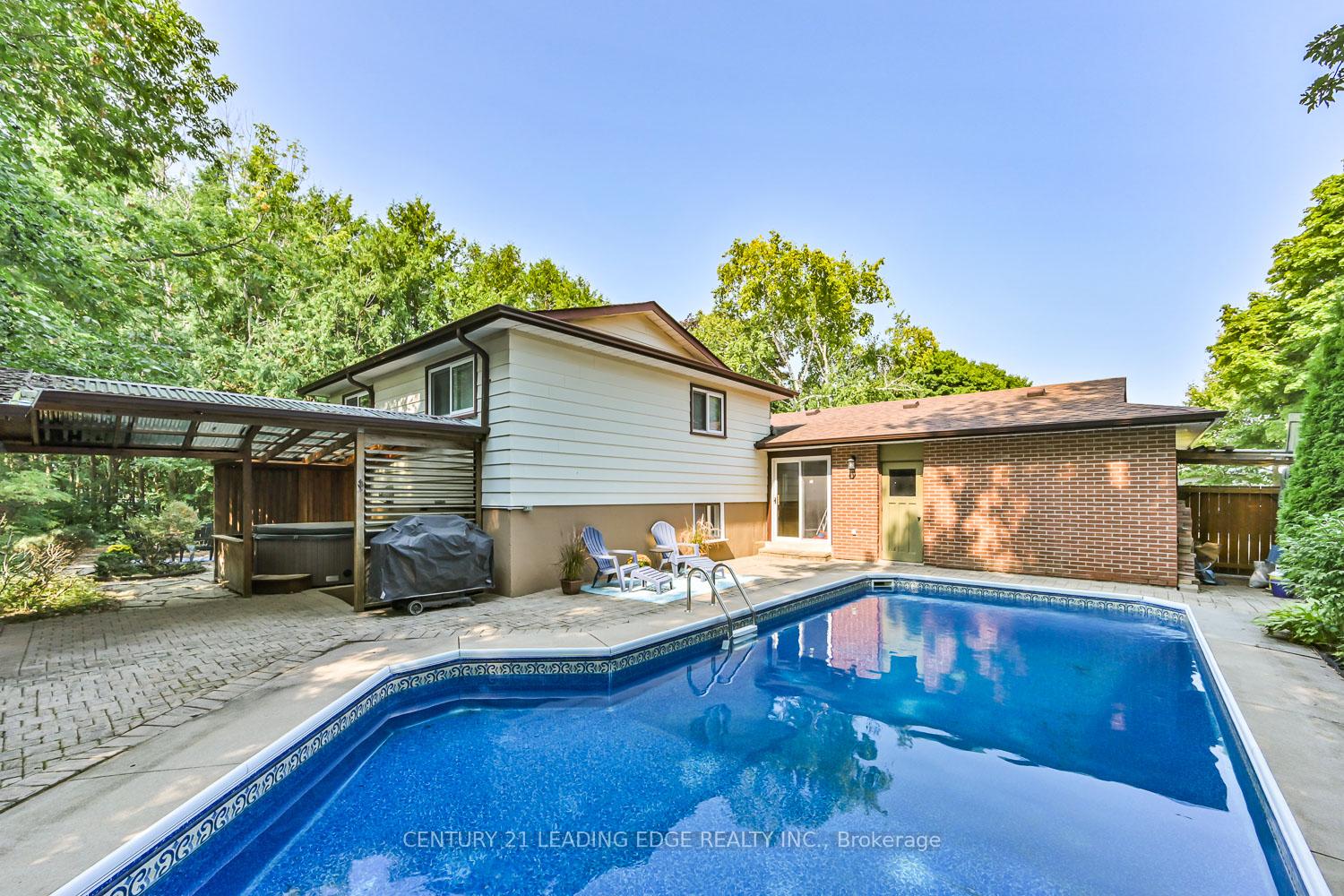 Photo 36 of 8 Sir Brandiles Place, Markham, Markham Village — HOMEH