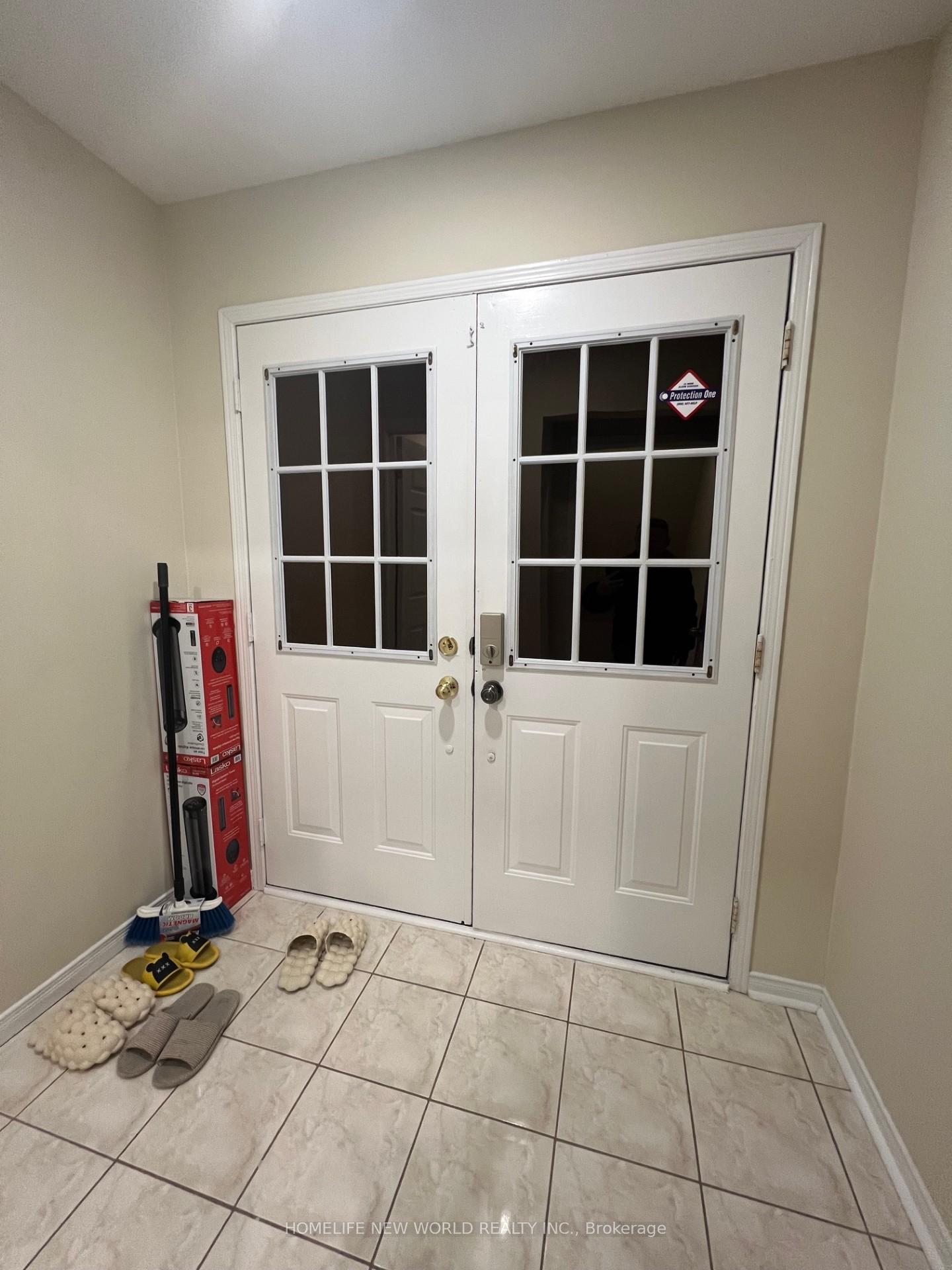 Photo 3 of 131 Ferncliffe Crescent, Markham, Cedarwood — HOMEH