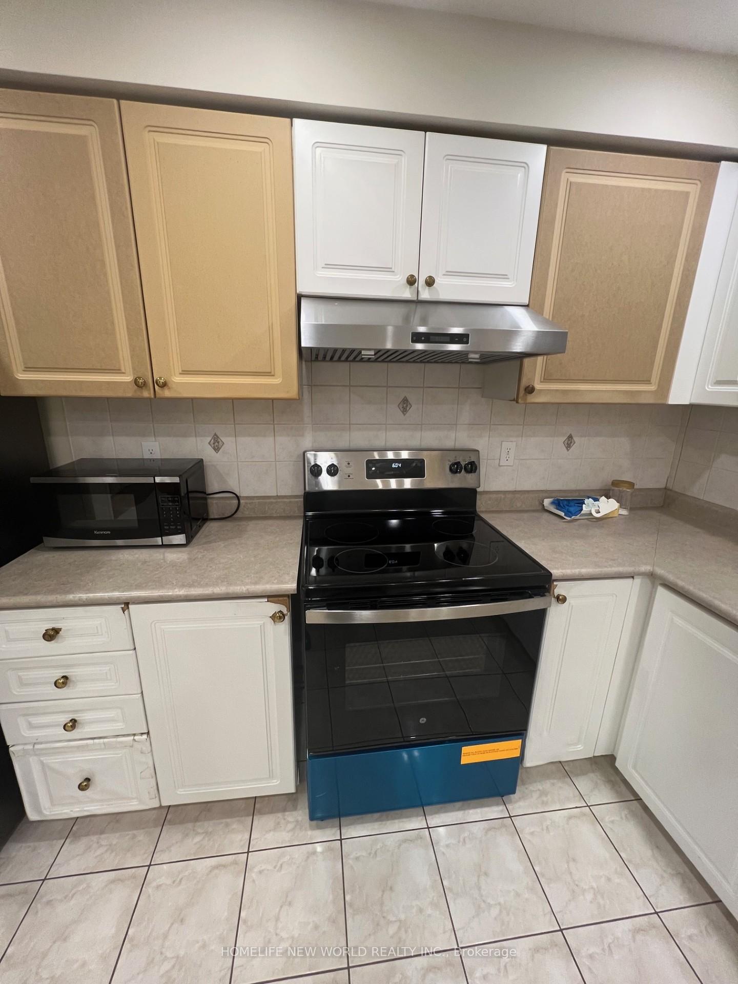 Photo 12 of 131 Ferncliffe Crescent, Markham, Cedarwood — HOMEH