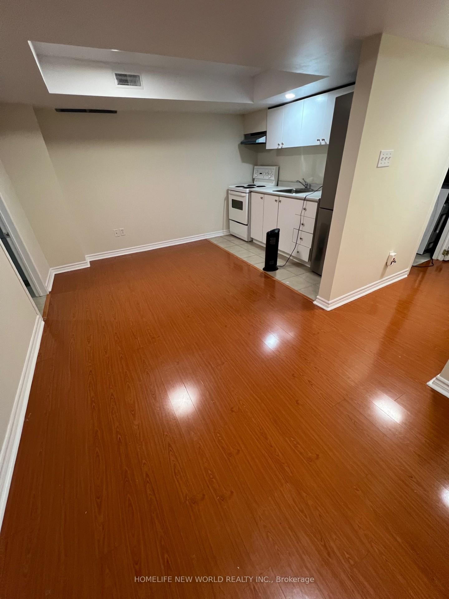 Photo 30 of 131 Ferncliffe Crescent, Markham, Cedarwood — HOMEH