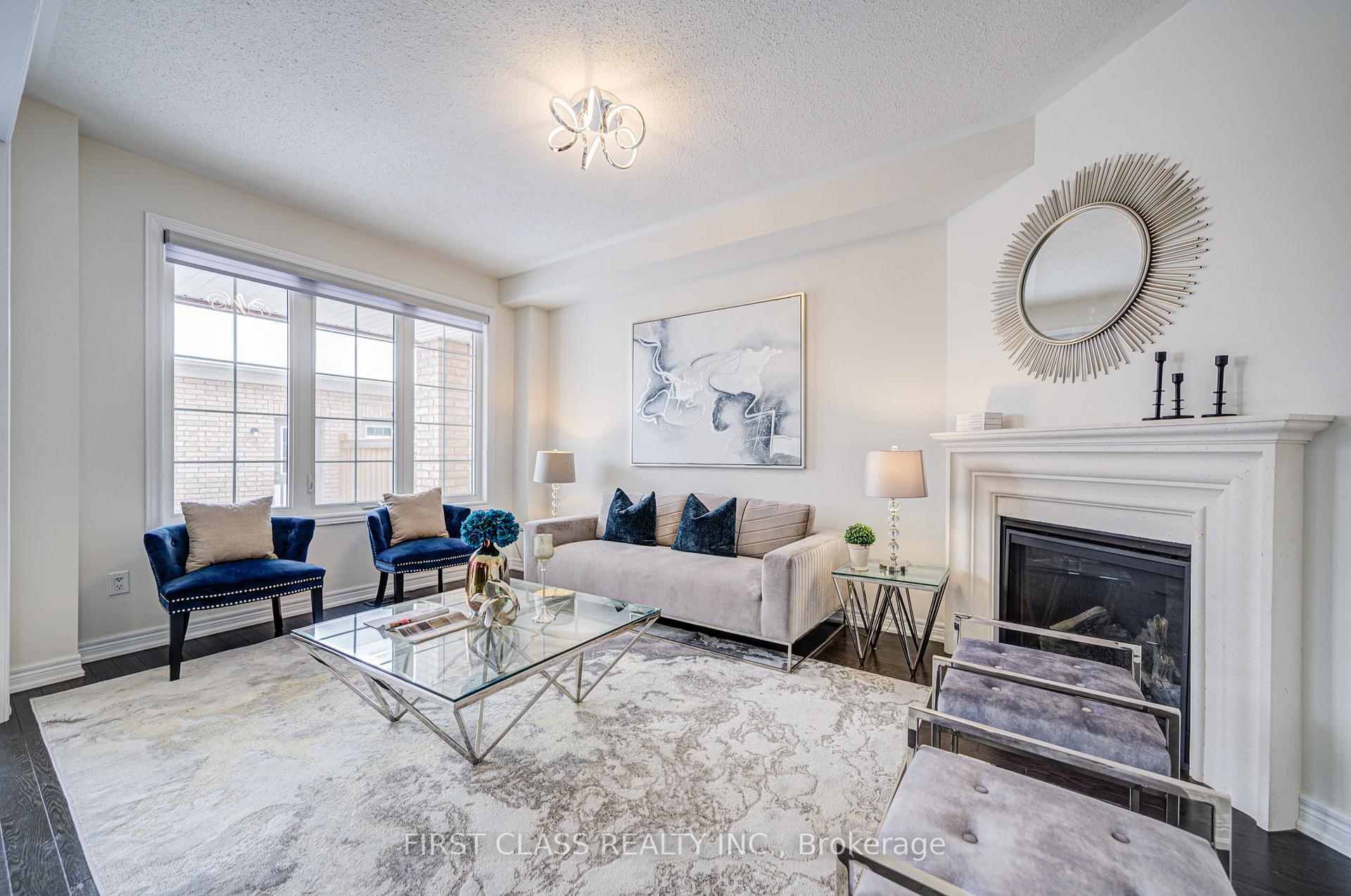 Photo 4 of 9 Gordon Landon Drive, Markham, Cornell — HOMEH