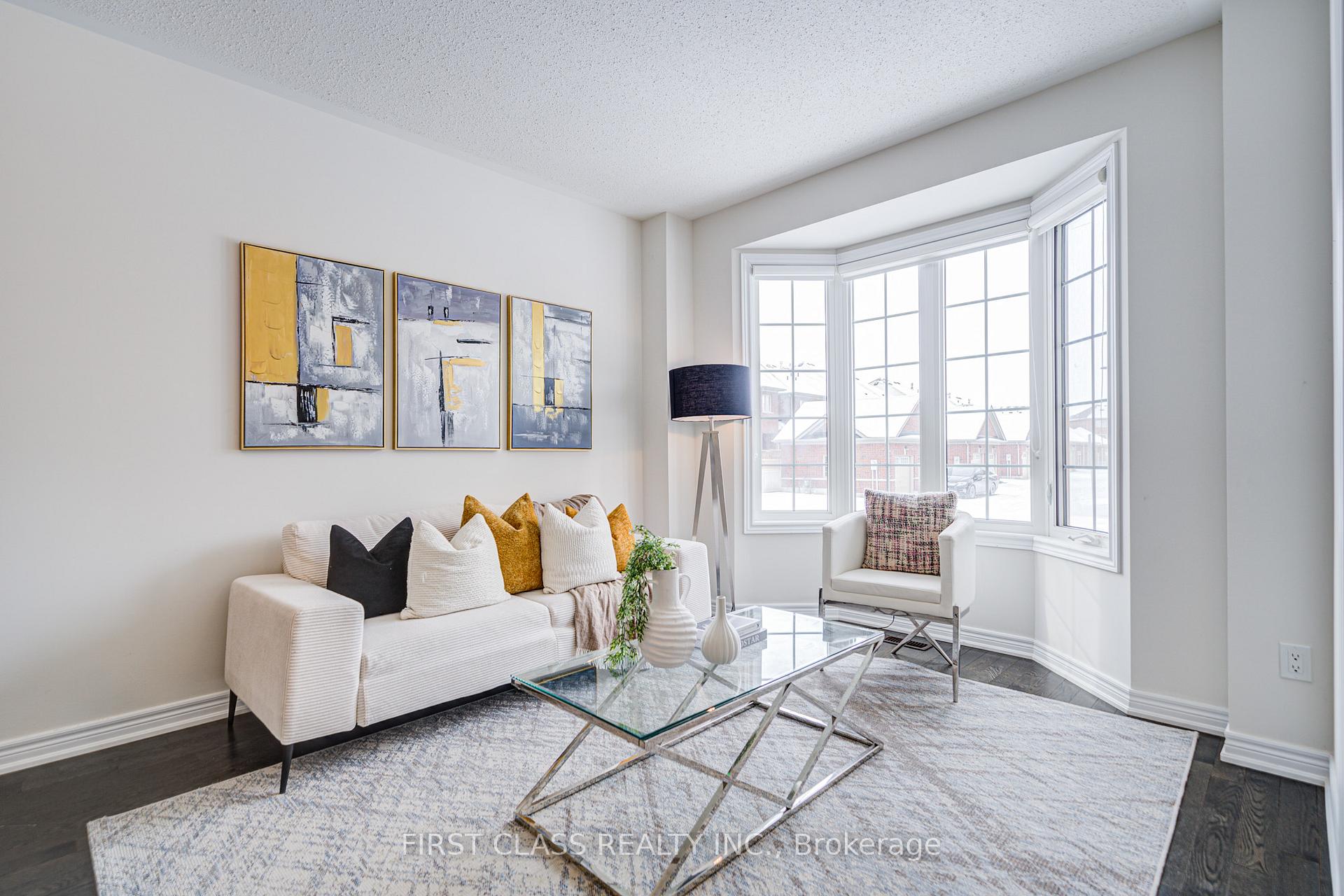Photo 6 of 9 Gordon Landon Drive, Markham, Cornell — HOMEH