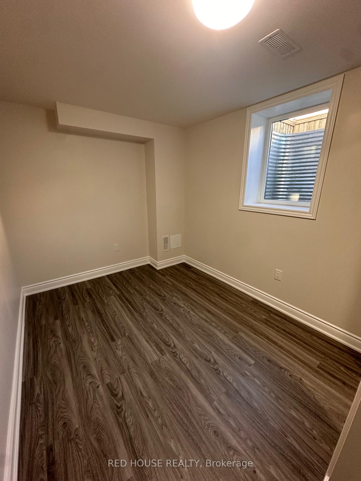 Photo 7 of Unit Basement, 1418 Wellwood Terrace, Milton, Cobban — HOMEH