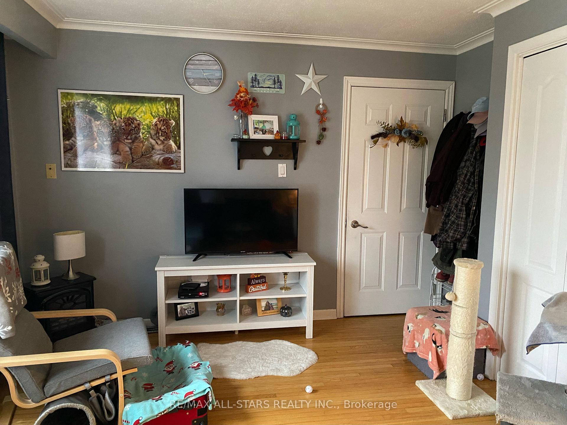 Photo 2 of 33 Jerman Street, Markham, Old Markham Village — HOMEH