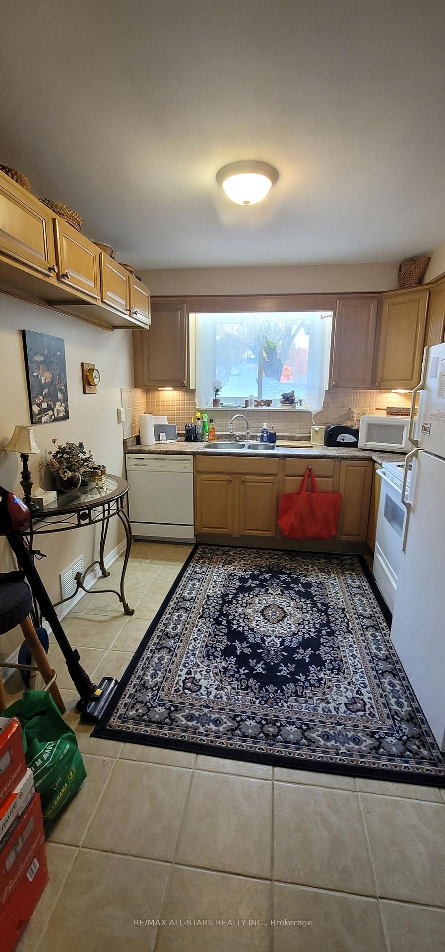 Photo 8 of 33 Jerman Street, Markham, Old Markham Village — HOMEH