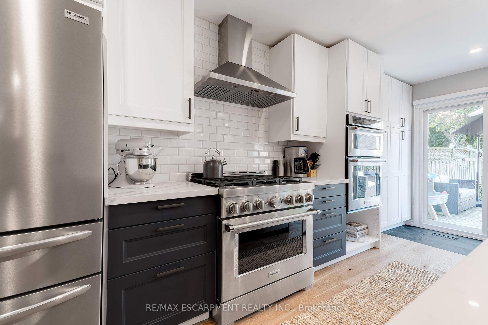 Photo 7 of 19 Wakefield Lane, Hamilton, Waterdown — HOMEH