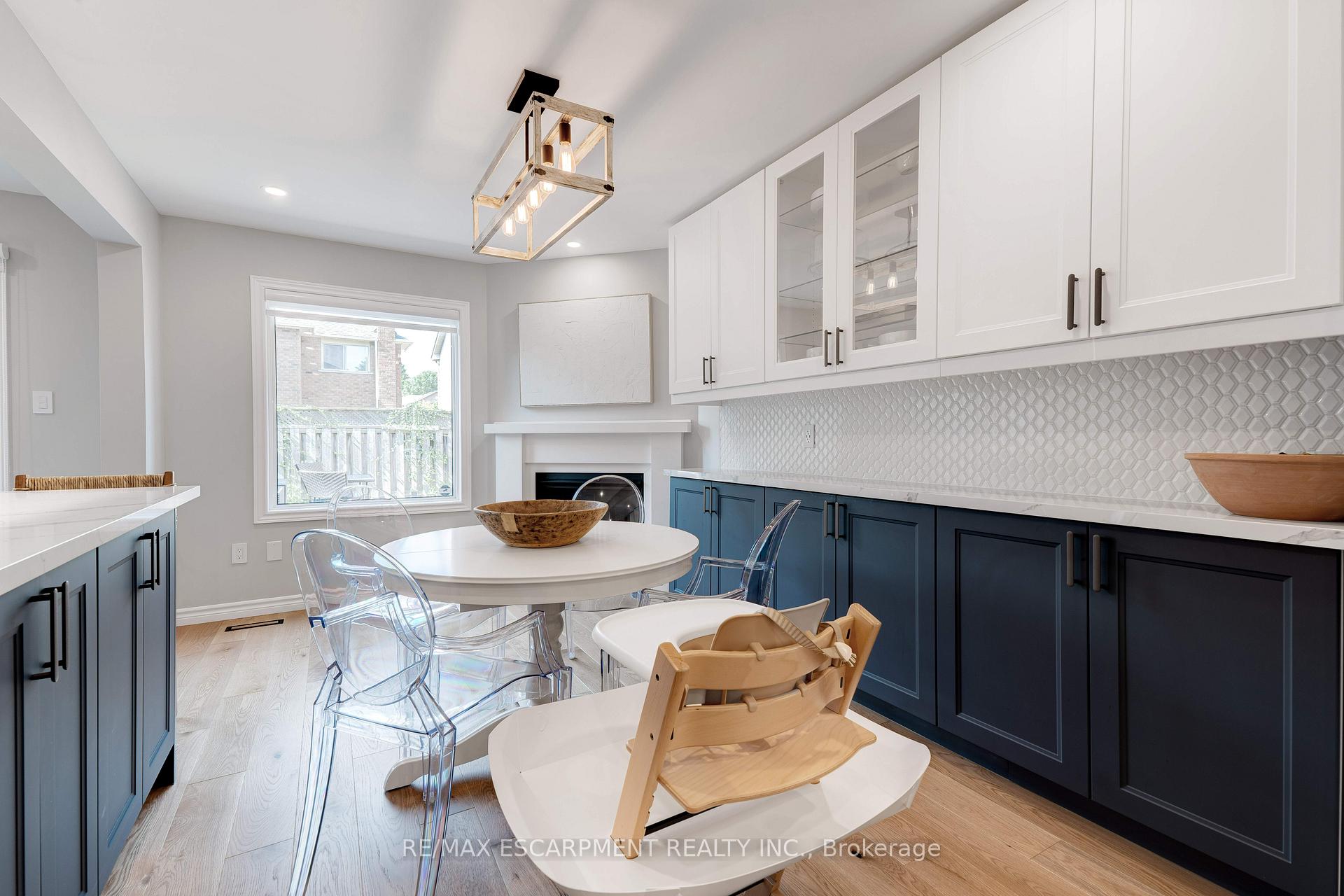 Photo 14 of 19 Wakefield Lane, Hamilton, Waterdown — HOMEH