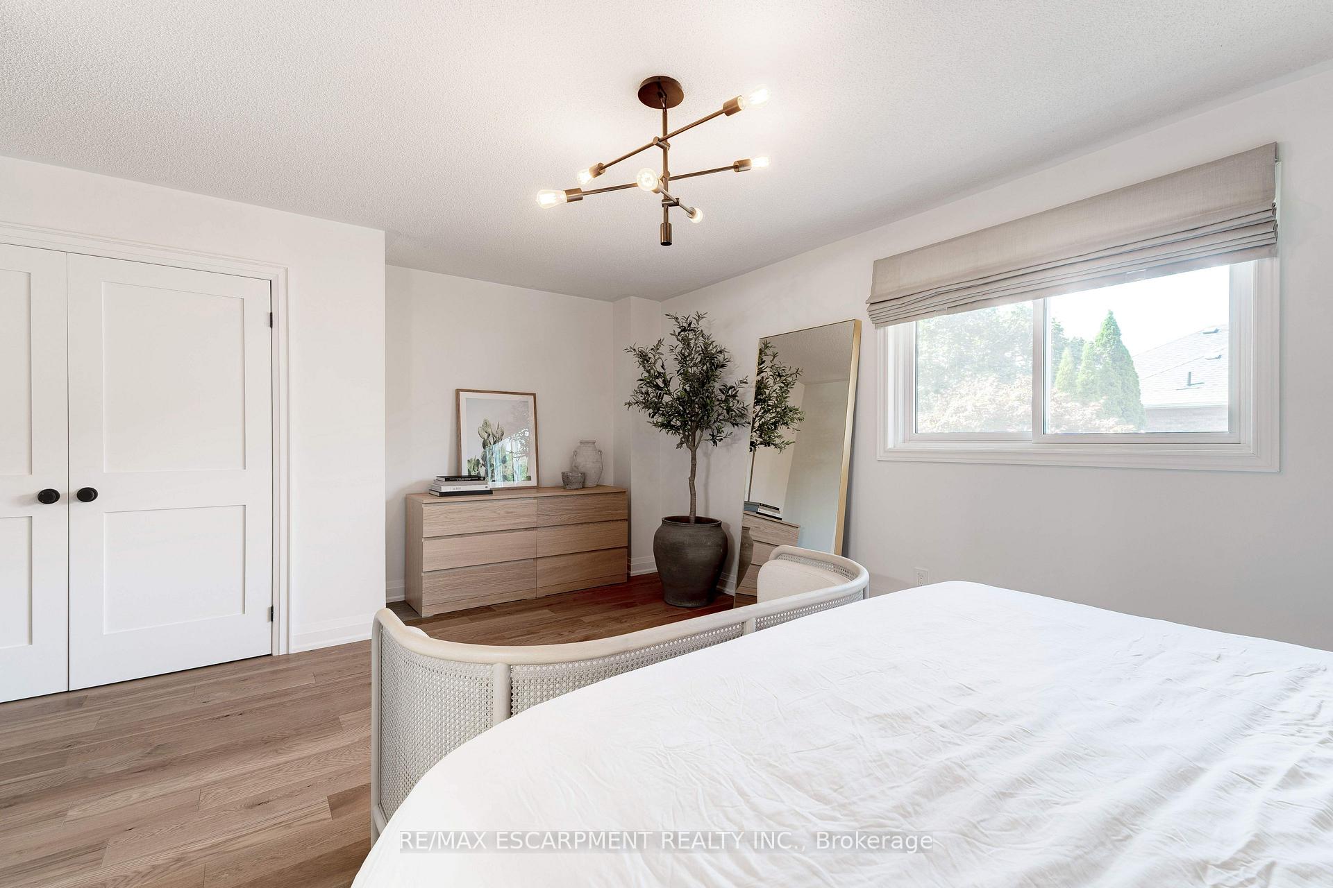 Photo 19 of 19 Wakefield Lane, Hamilton, Waterdown — HOMEH