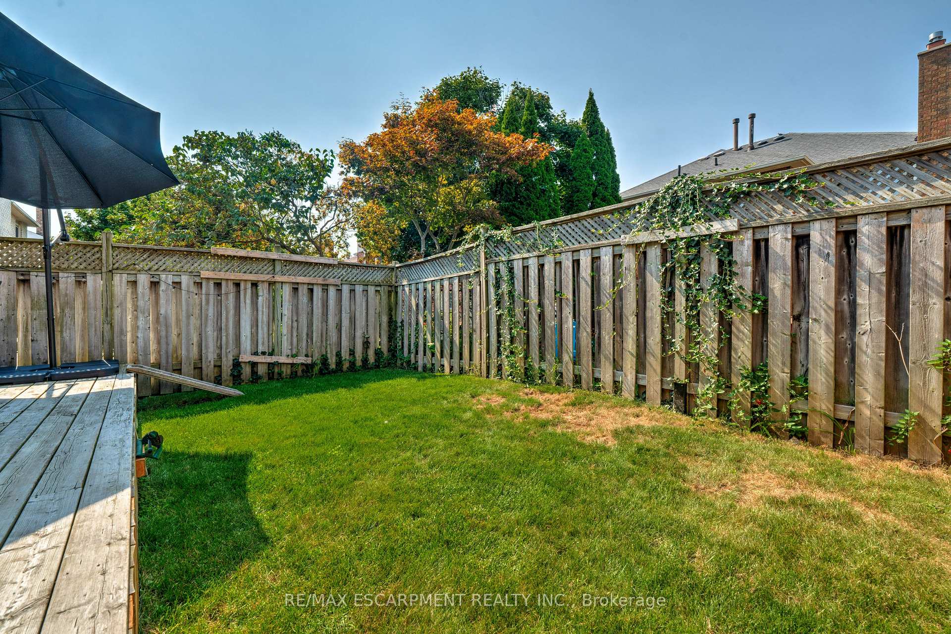 Photo 33 of 19 Wakefield Lane, Hamilton, Waterdown — HOMEH