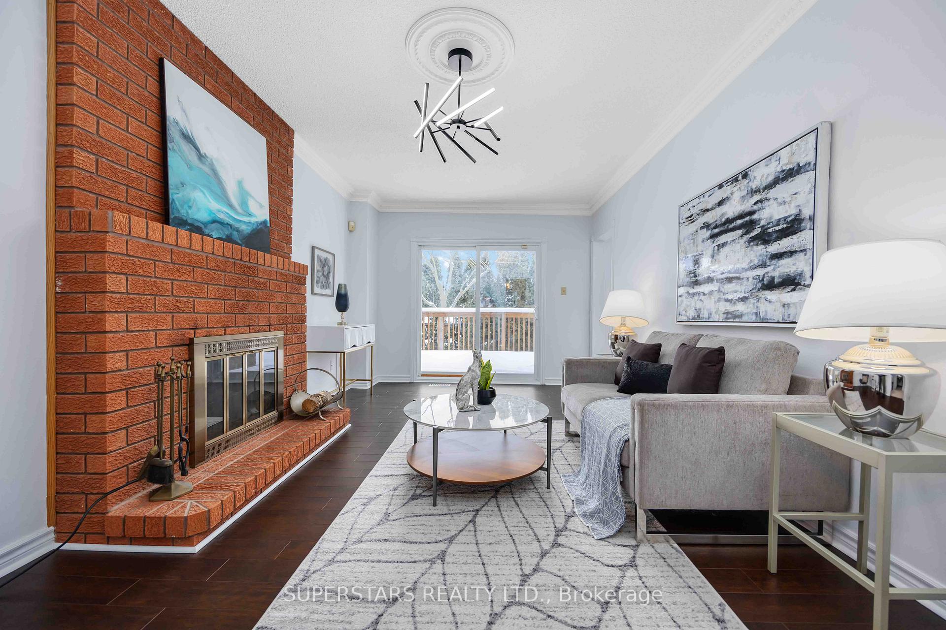 Photo 5 of 50 Vasselle Crescent, Markham, Unionville — HOMEH