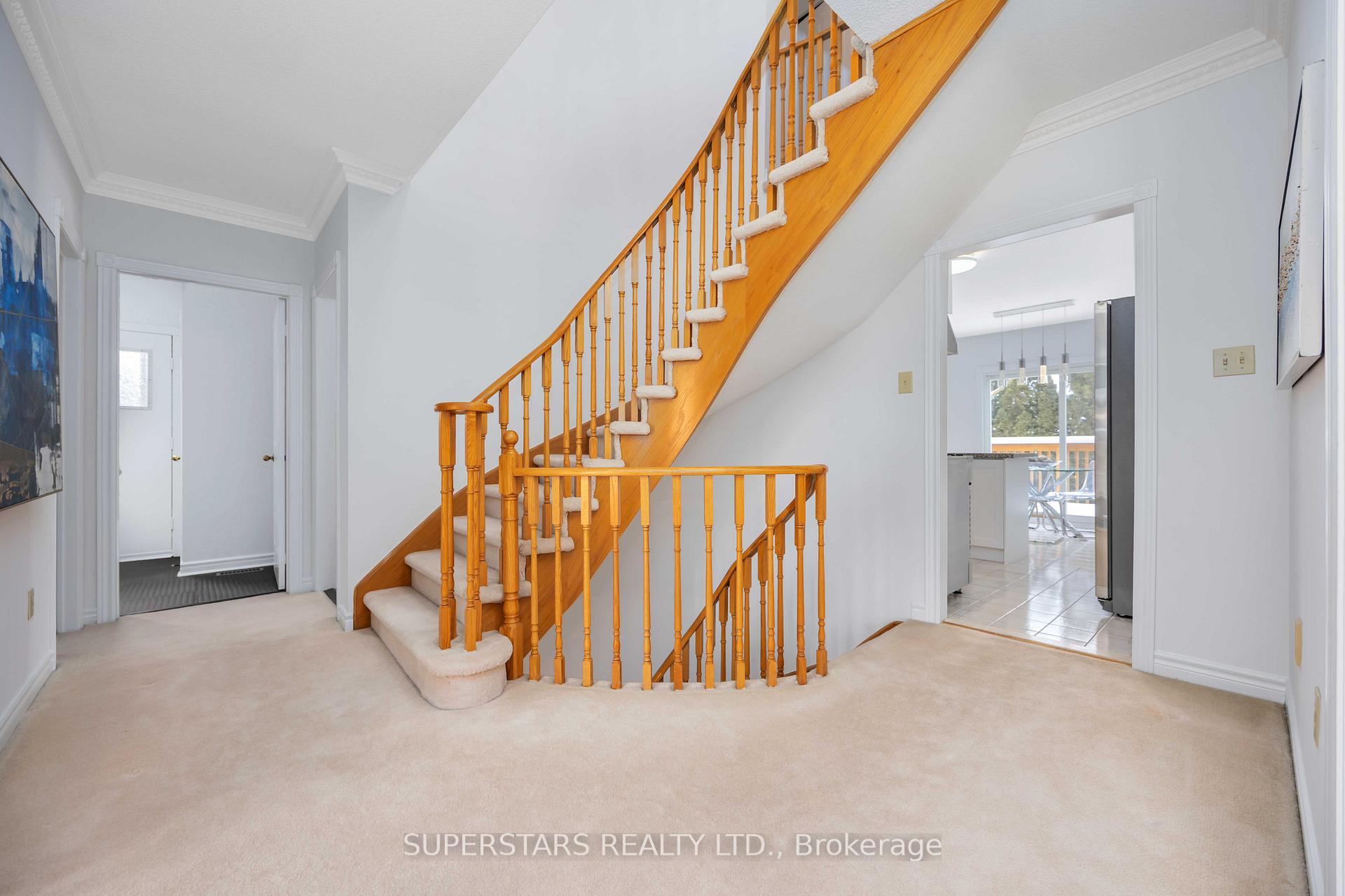 Photo 9 of 50 Vasselle Crescent, Markham, Unionville — HOMEH