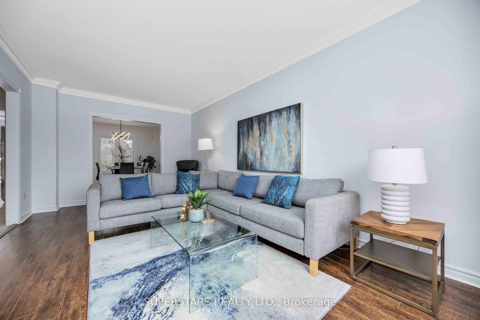 Photo 10 of 50 Vasselle Crescent, Markham, Unionville — HOMEH