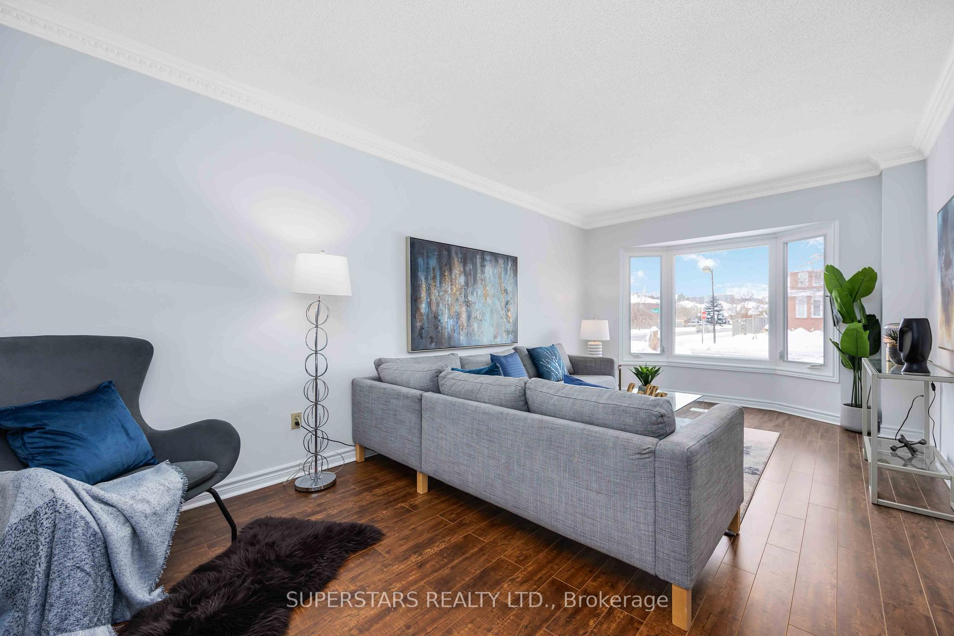Photo 14 of 50 Vasselle Crescent, Markham, Unionville — HOMEH