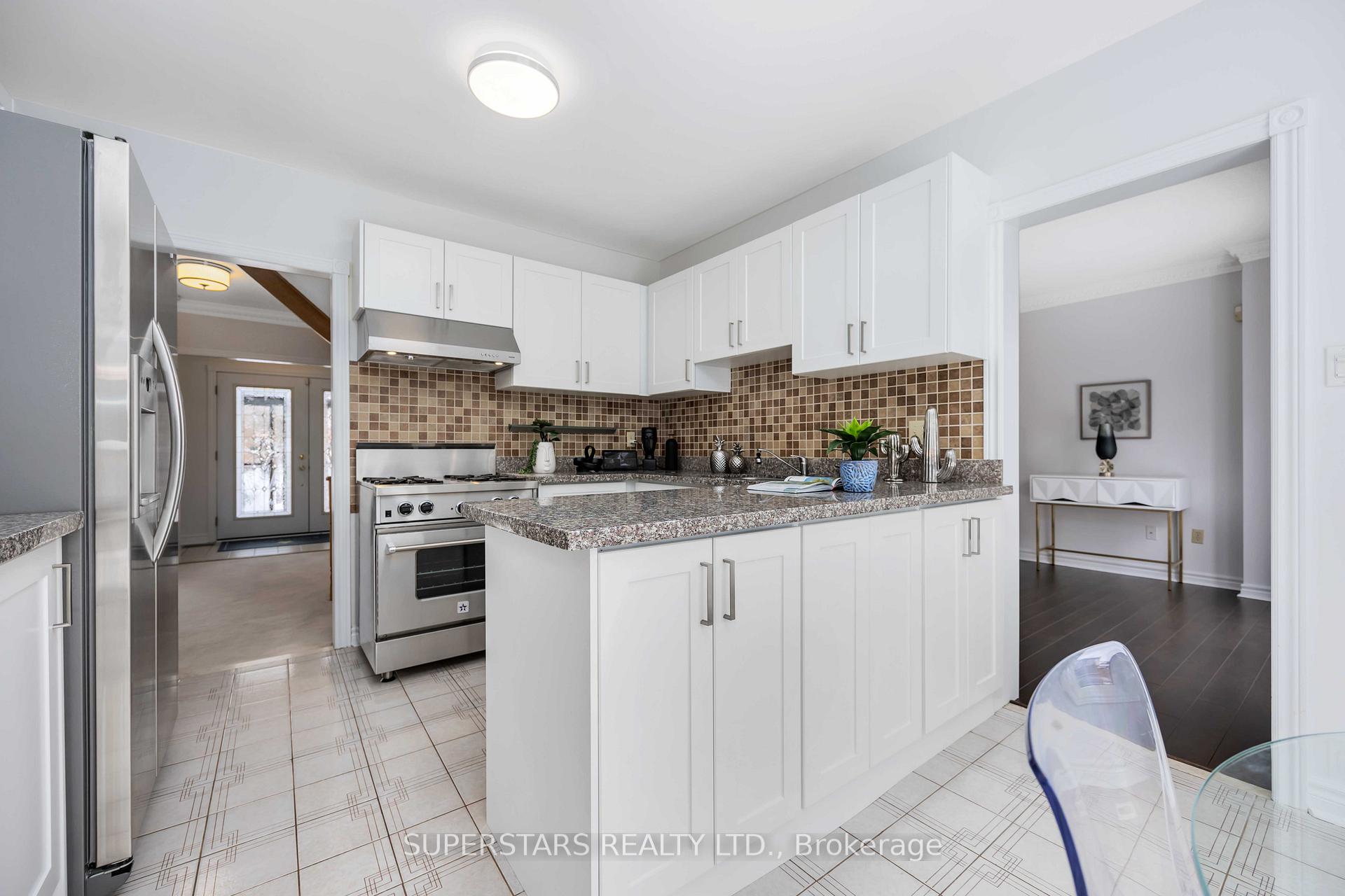 Photo 21 of 50 Vasselle Crescent, Markham, Unionville — HOMEH