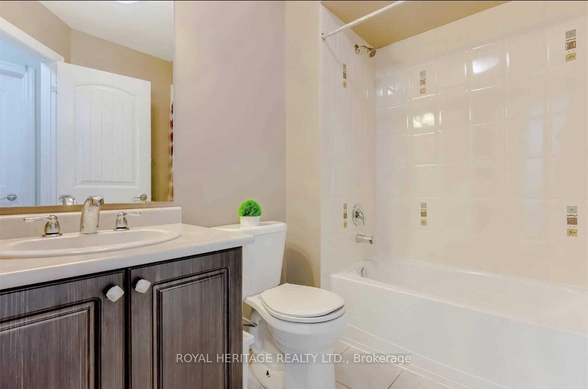 Photo 15 of 114 Hanson Crescent, Milton, Scott — HOMEH