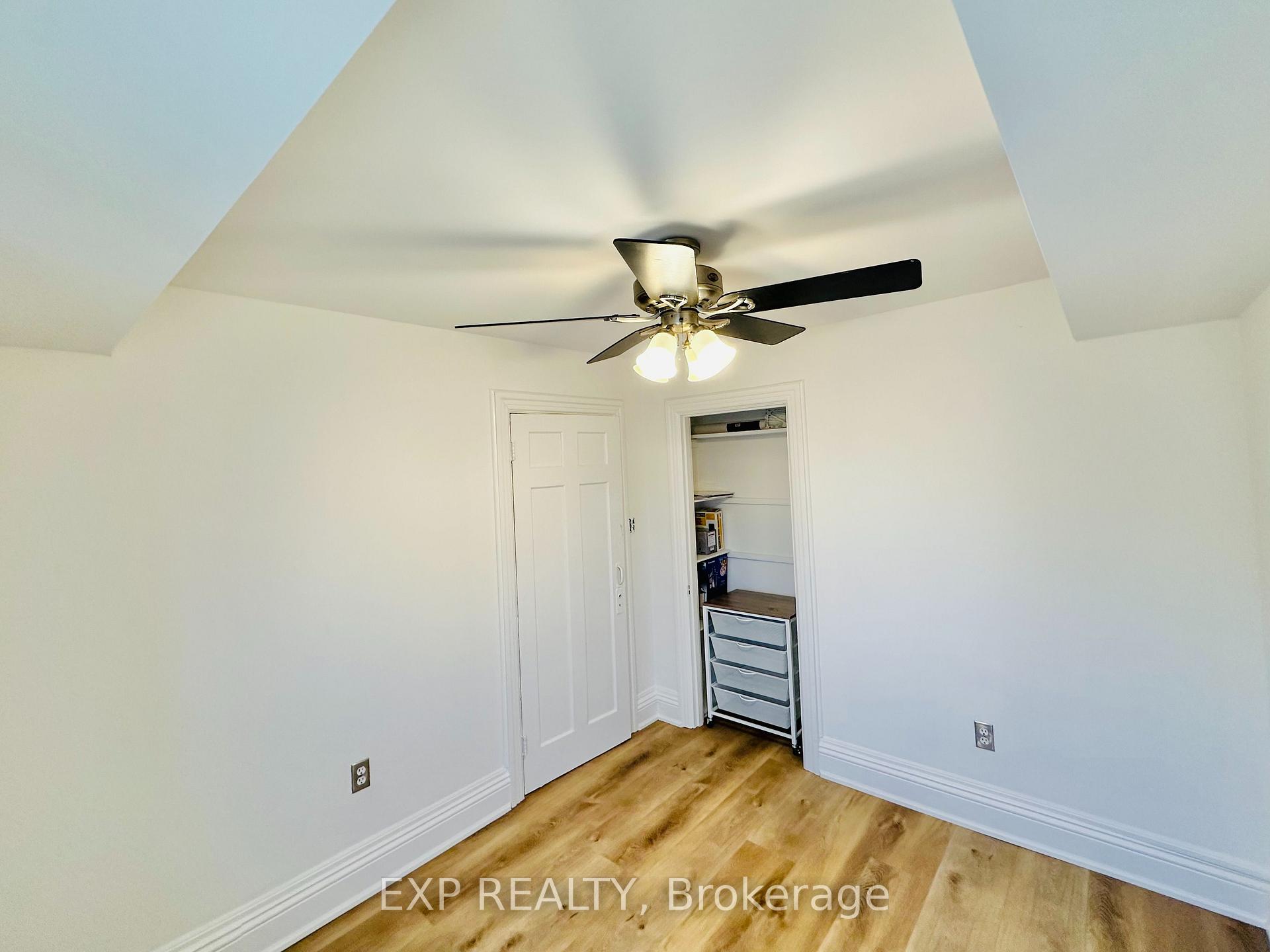 Photo 12 of Unit Upper, 212 Homewood Avenue, Hamilton, Kirkendall — HOMEH