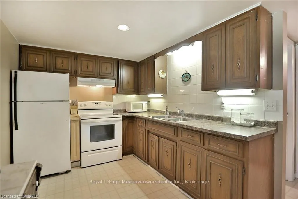 Photo 12 of 225/269 Campbell Avenue E, Milton, Campbellville — HOMEH