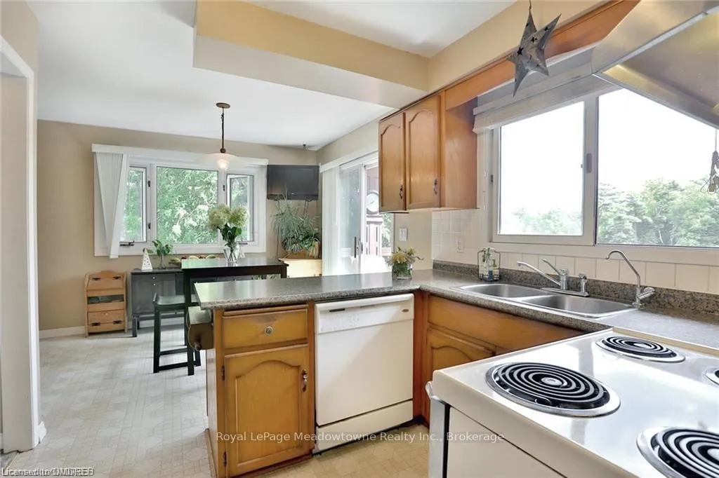 Photo 29 of 225/269 Campbell Avenue E, Milton, Campbellville — HOMEH