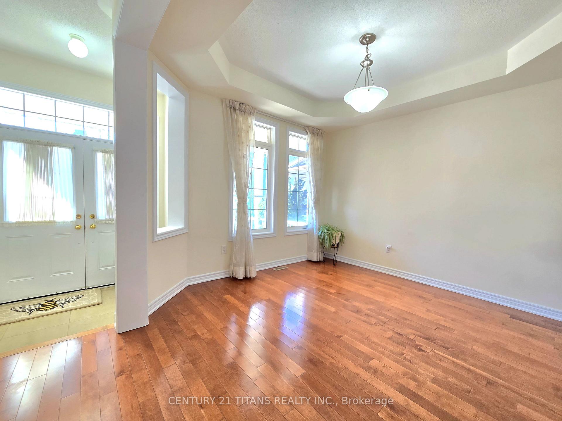 Photo 4 of 28 Hawkweed Manor, Markham, Box Grove — HOMEH