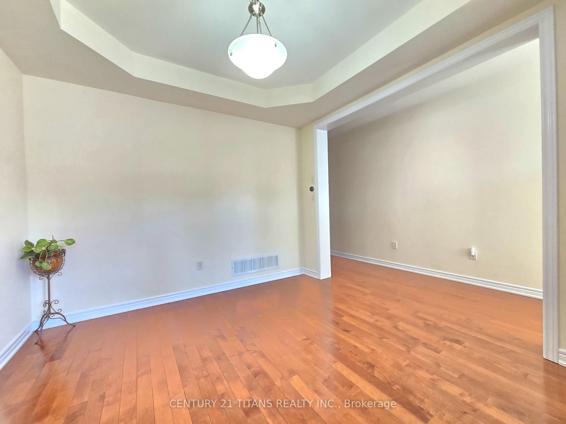 Photo 6 of 28 Hawkweed Manor, Markham, Box Grove — HOMEH