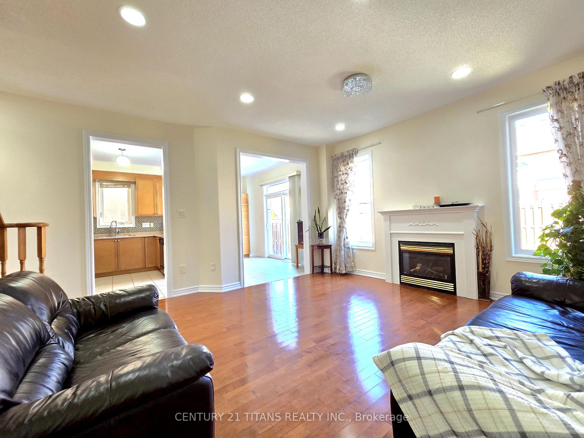 Photo 11 of 28 Hawkweed Manor, Markham, Box Grove — HOMEH