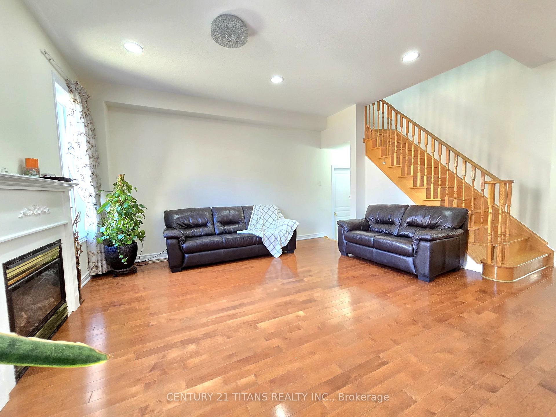 Photo 13 of 28 Hawkweed Manor, Markham, Box Grove — HOMEH