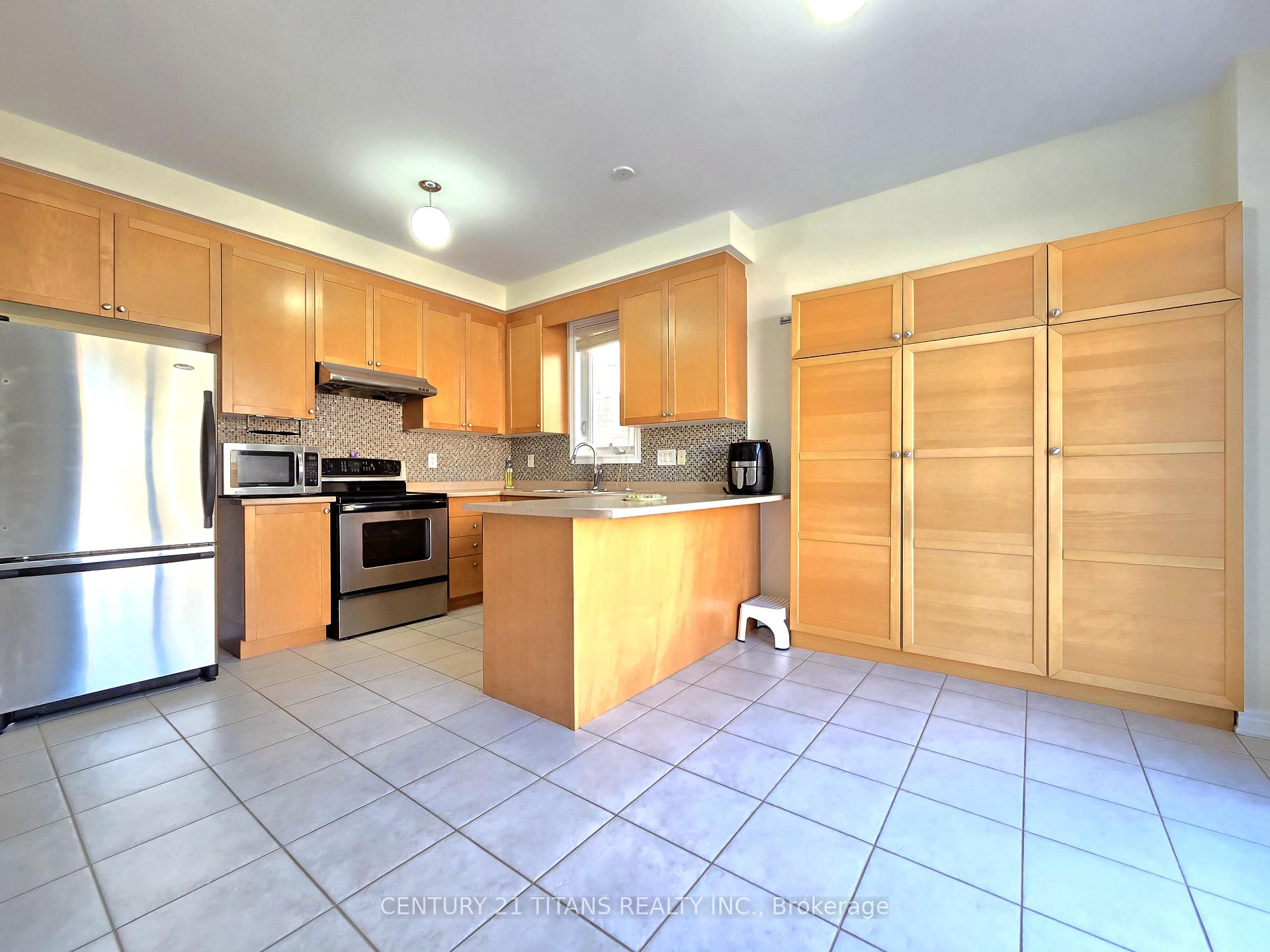 Photo 14 of 28 Hawkweed Manor, Markham, Box Grove — HOMEH